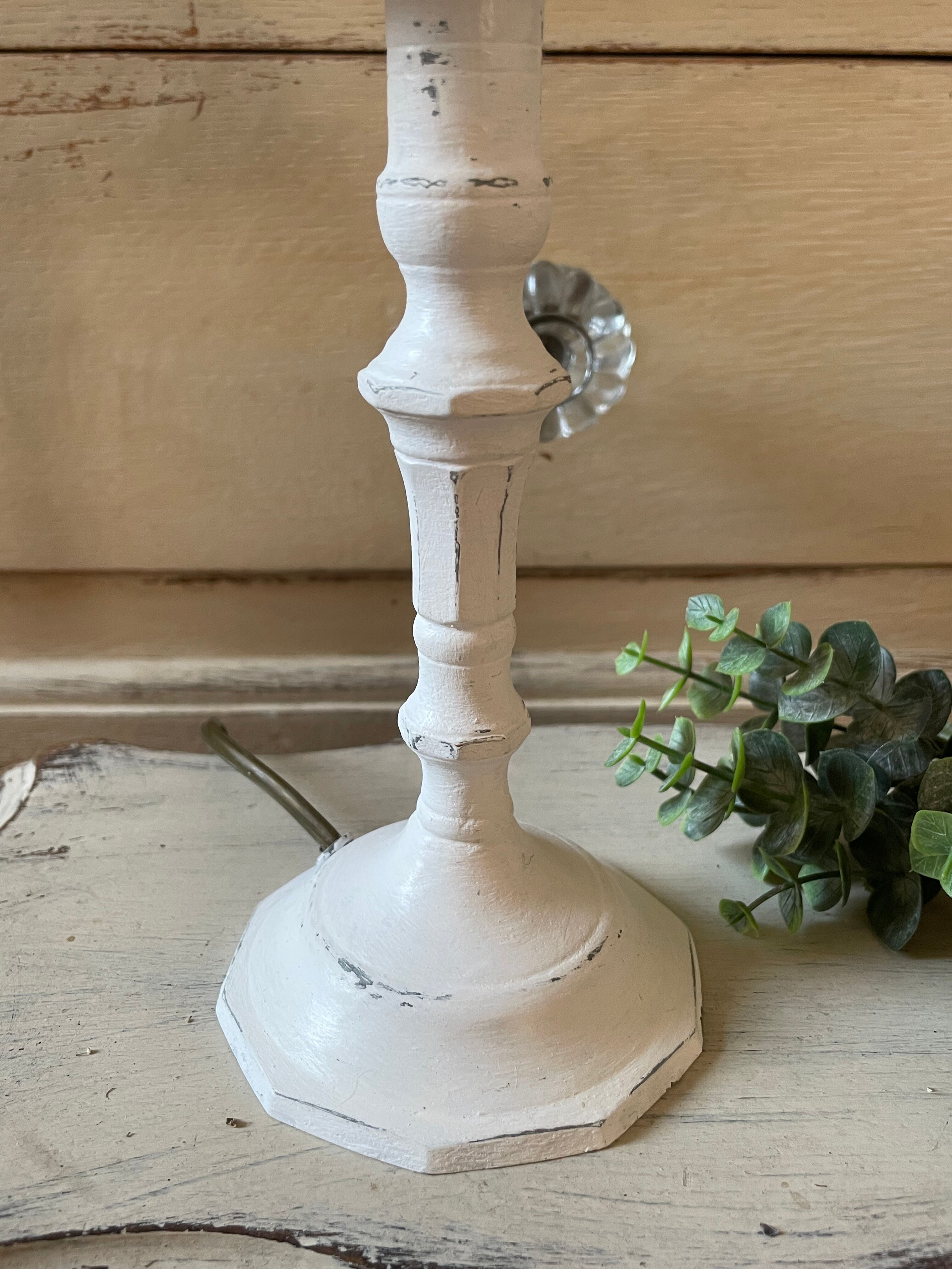 Shabby white patinated lamp