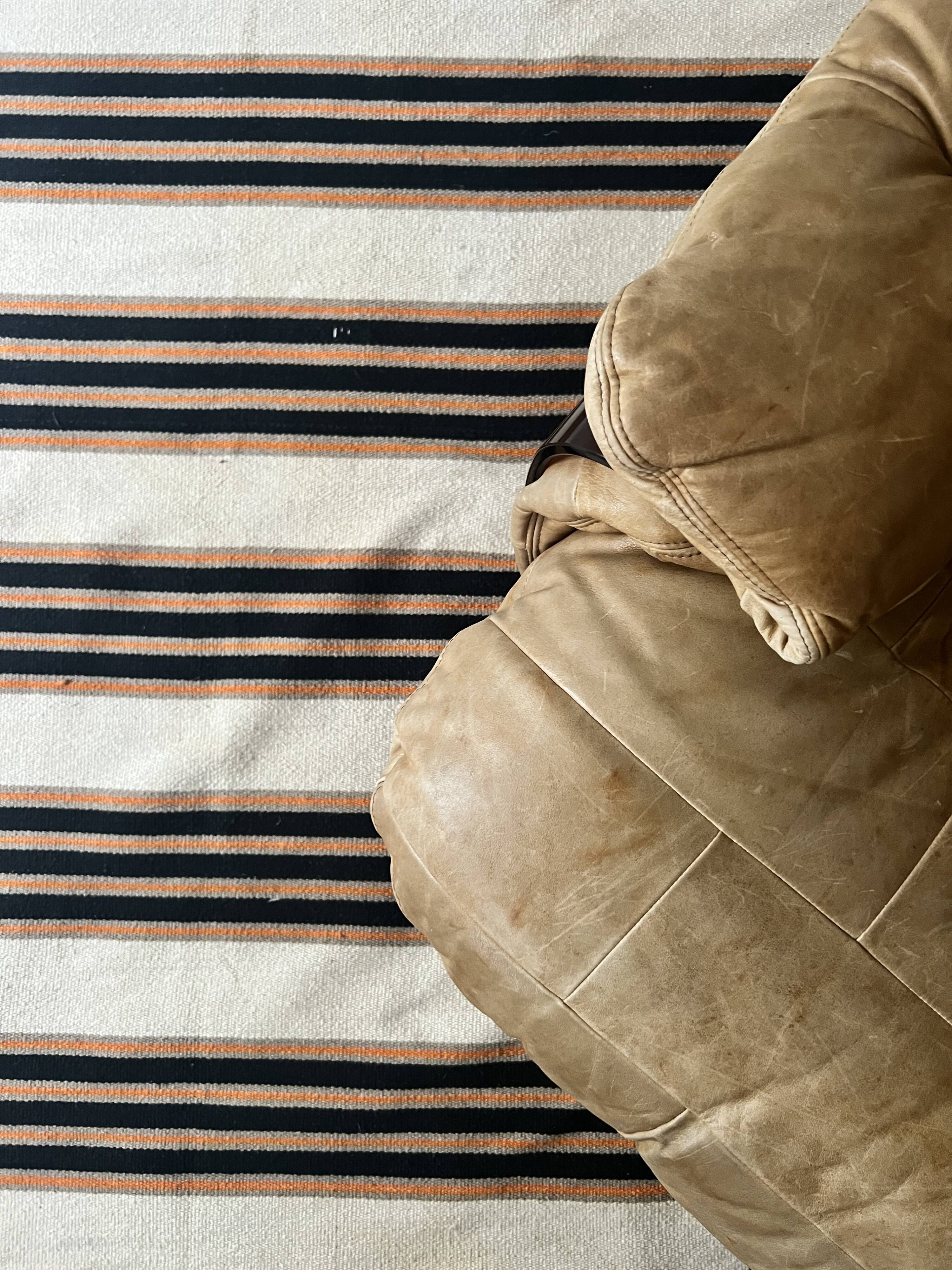 Tapis Killim 100% coton rayé beige / noir / orange