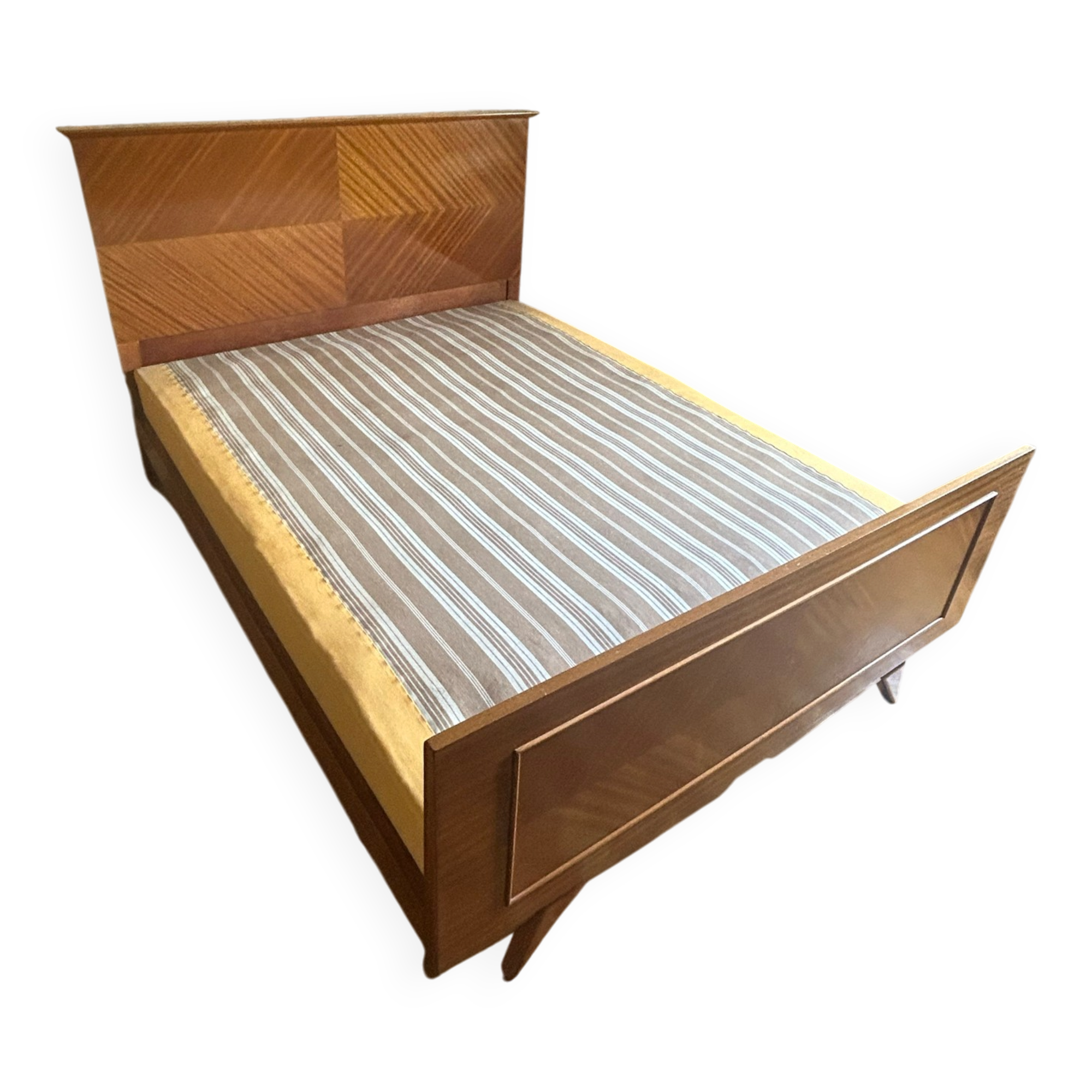 Lit vintage mahogany