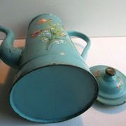 Art Deco coffee maker enamelled sheet metal in relief: Tulips and forget-me-nots on a green background