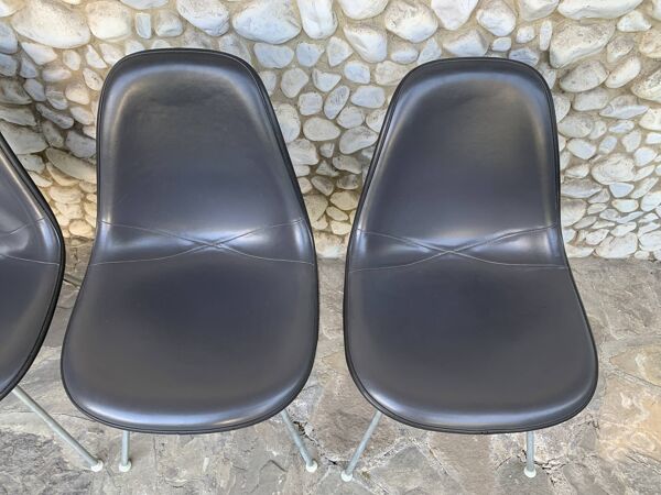 4 chaises DSX en fibre de verre, Charles & Ray Eames pour Herman Miller, années 1980
