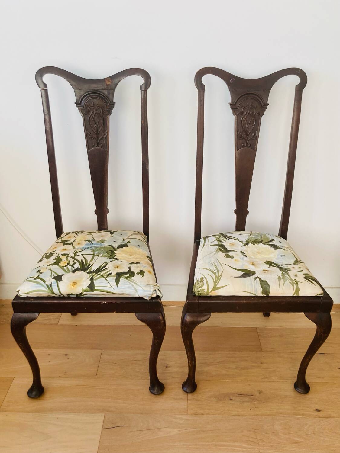 Set of 2 Art Nouveau chairs