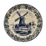 Plat en faïence delft à décor d'un moulin fin xixe début xxe diamètre 39 cm