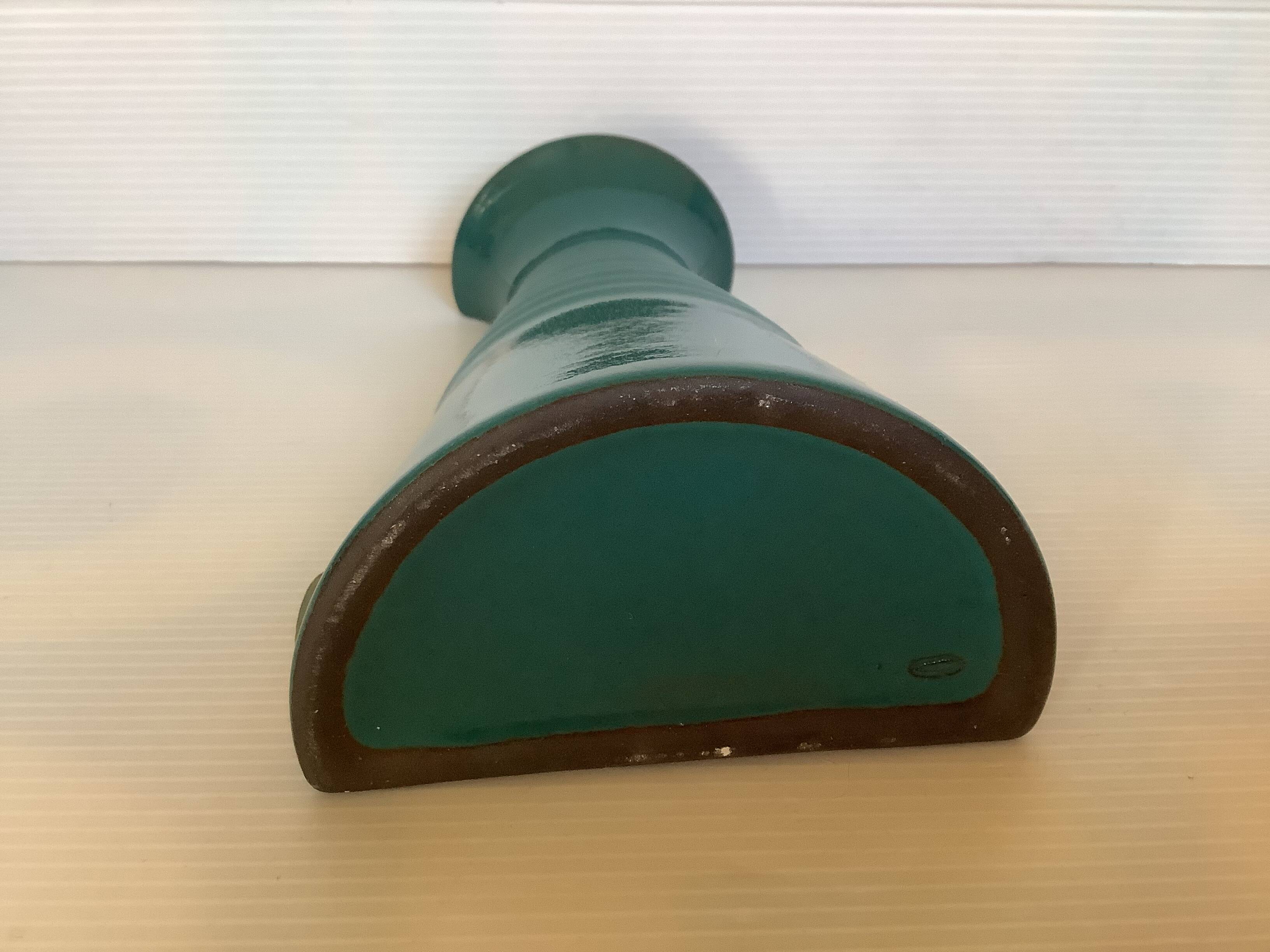 Asymmetrical vase bouquet holder Keramo Prague