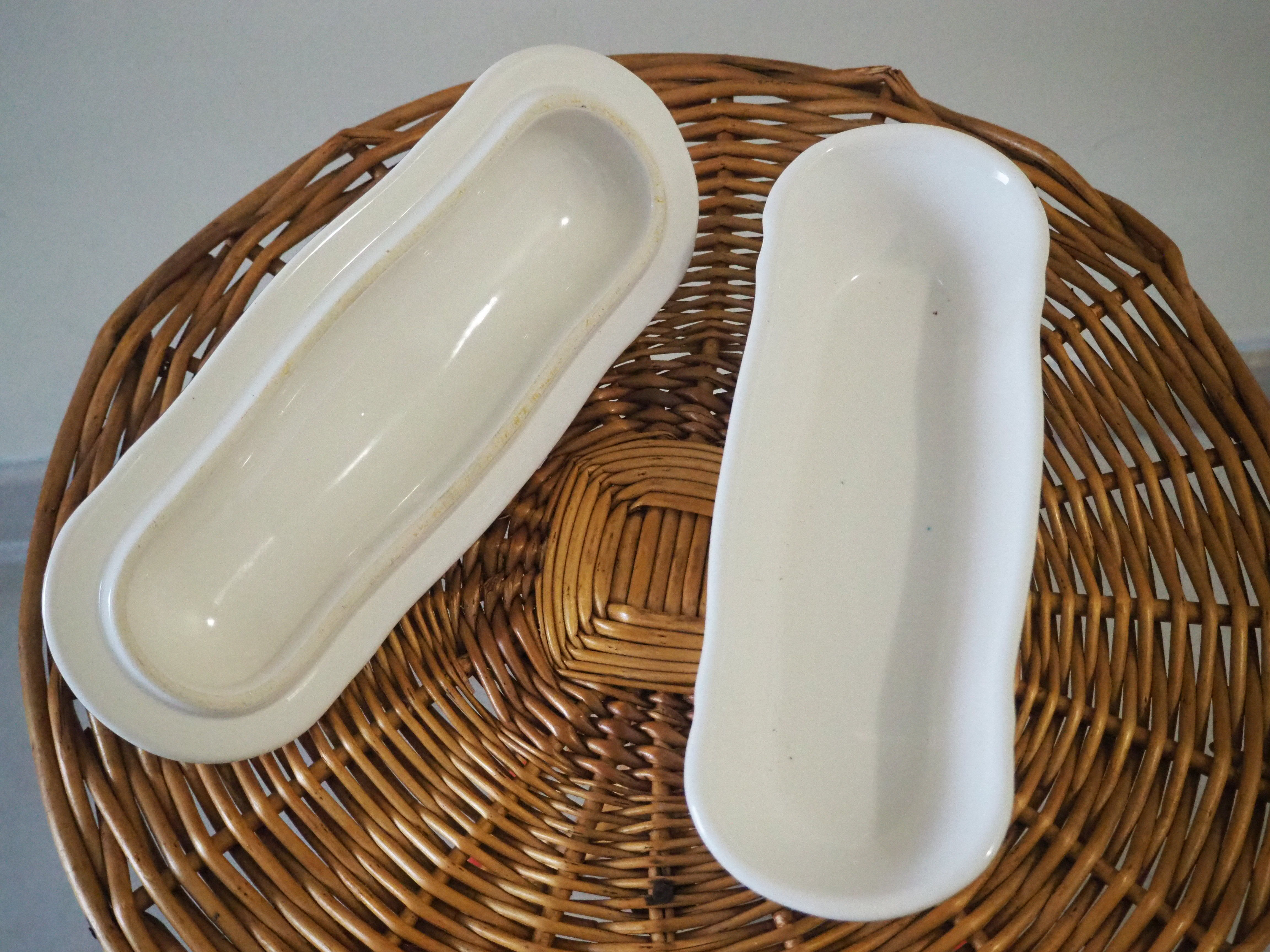 Comb holder with lid or bonbonnière - louis xv – reverbere collection – faience lunéville