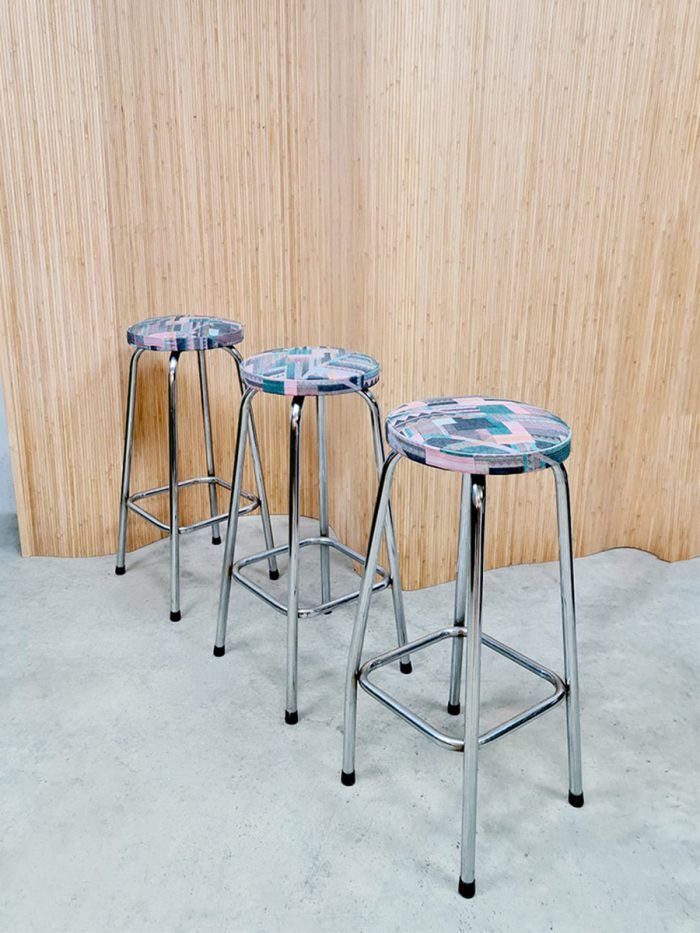 Set of 3 chrome tubular steel bar stools