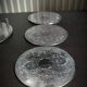 Dessous de verre en métal argenté