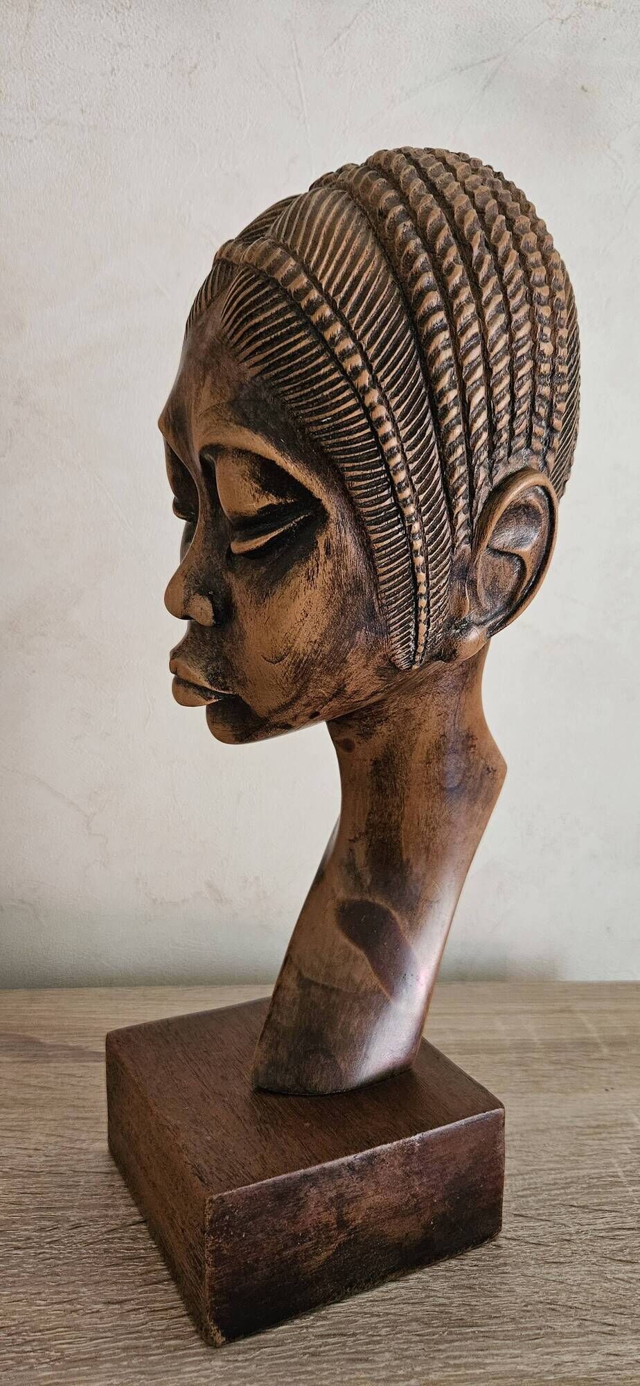 Bust of an African woman in precious wood