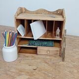 Desk shelf