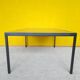 Table basse moderniste en céramique et acier