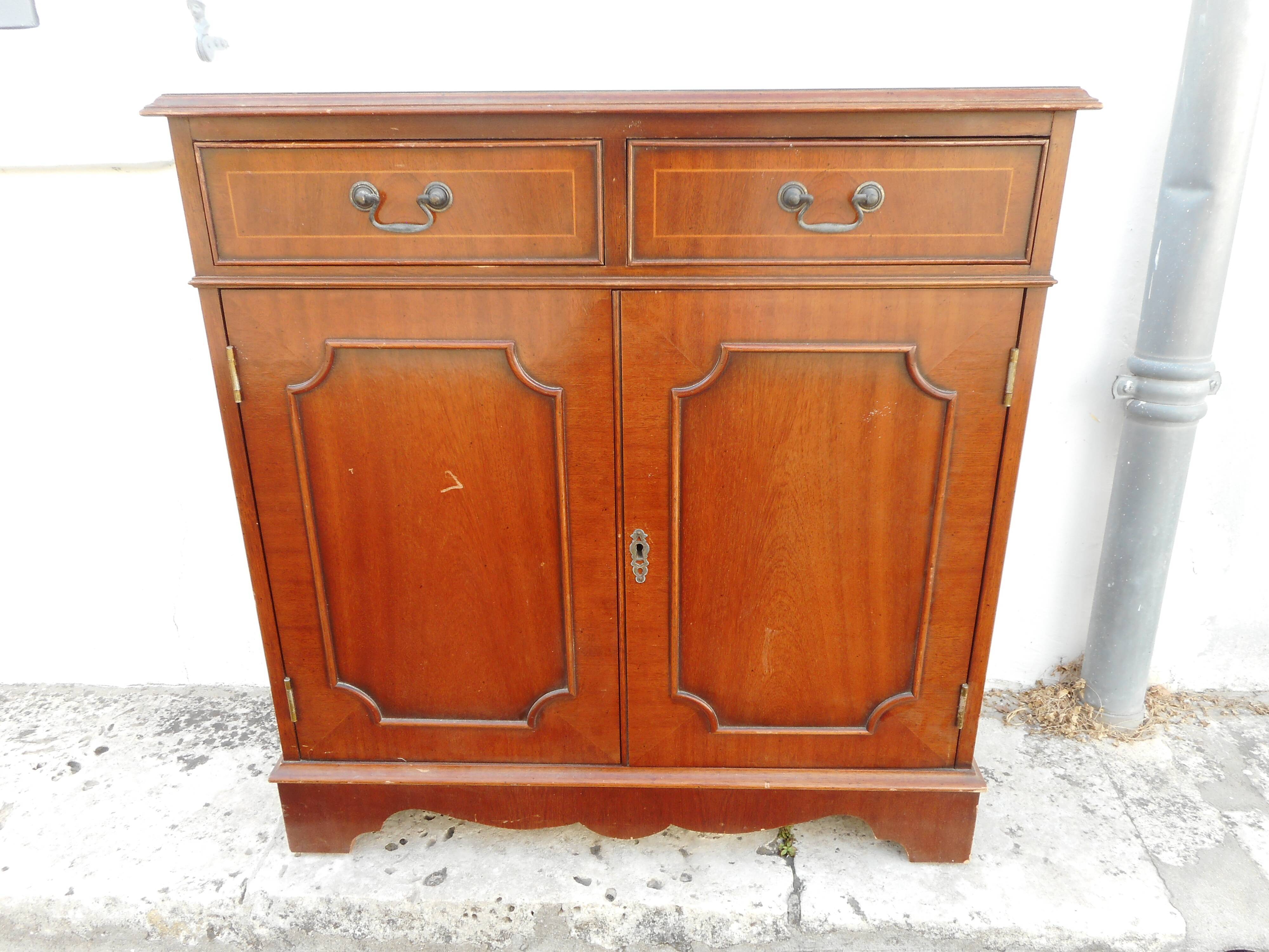 English style furniture two doors two drawers