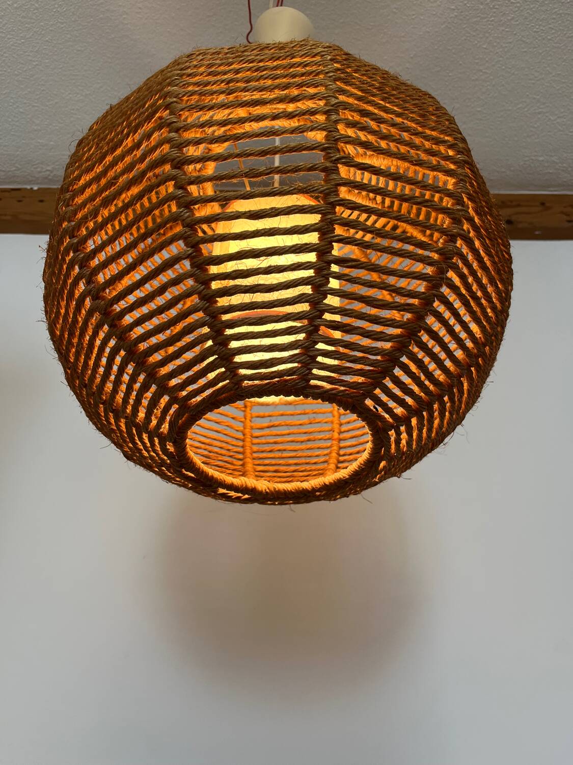 Suspension sphere cord 1970s organic style