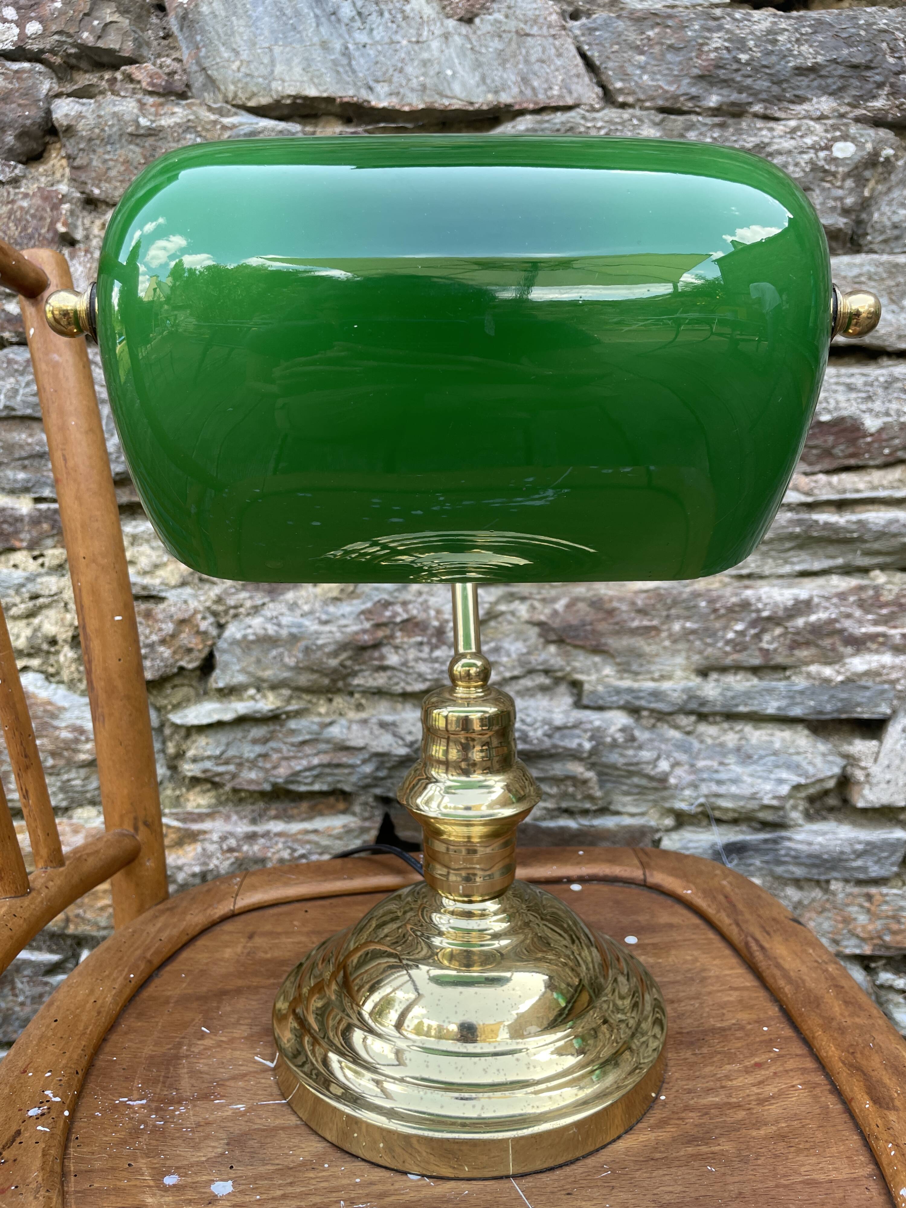 Notary lamp, banker in green opaline