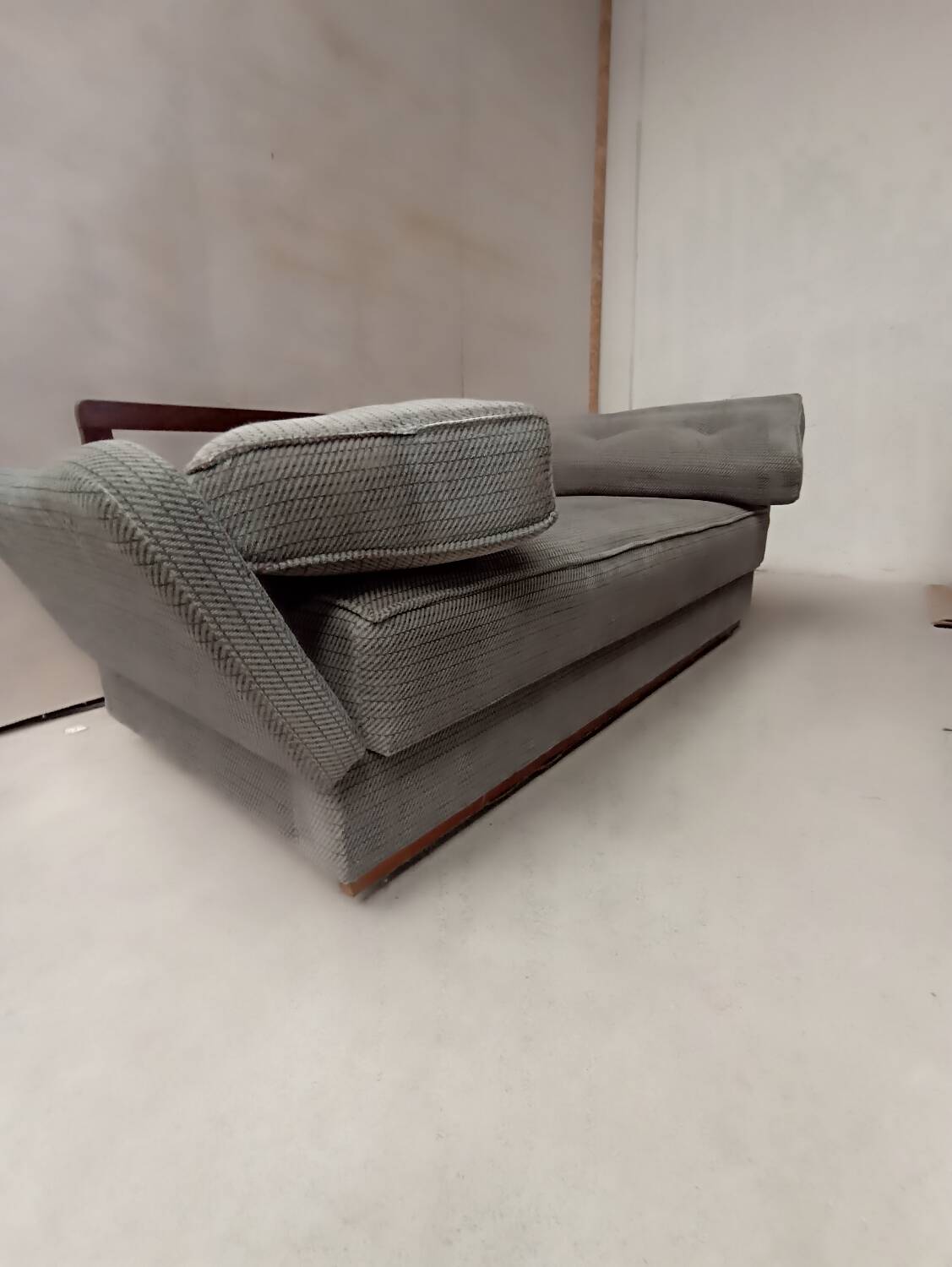 Vintage daybed sofa