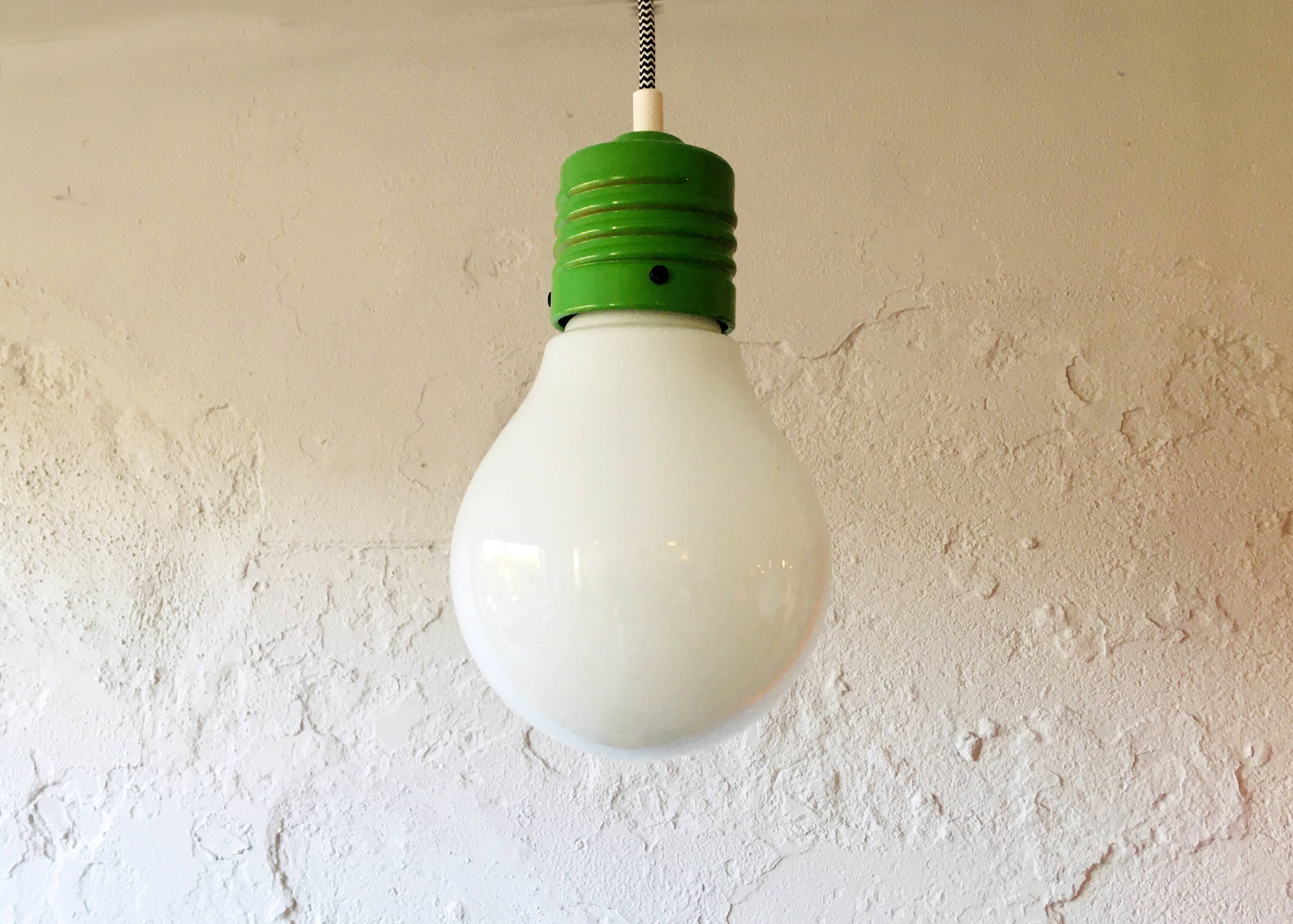 Suspension in opaline and green metal, Italy, 1960.