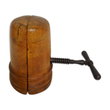 Wooden hat-wearing equalizer