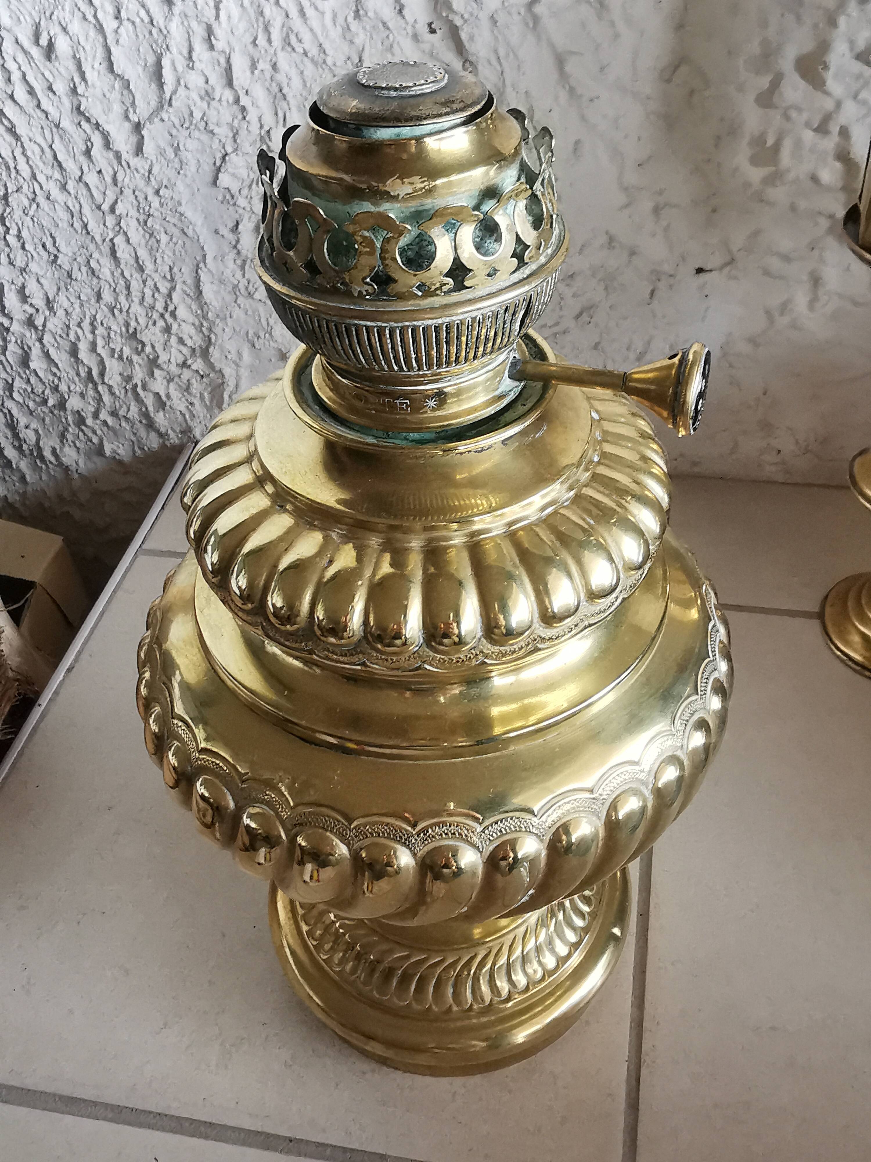 Lampe pétrole orientale laiton brûleur matador
