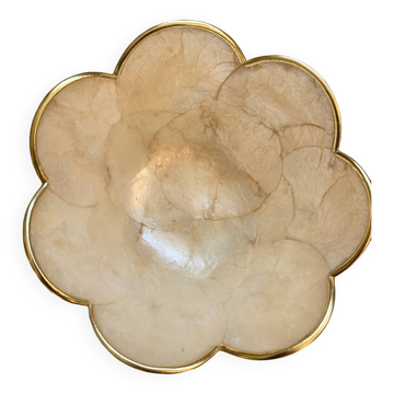 Mother-of-pearl cup