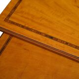 Quatuor de tables en bois de satin de l'époque édouardienne
