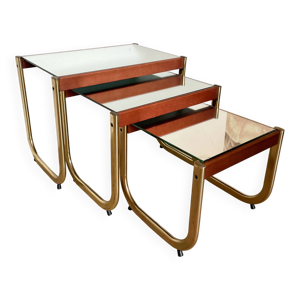 Tables gigognes des années
