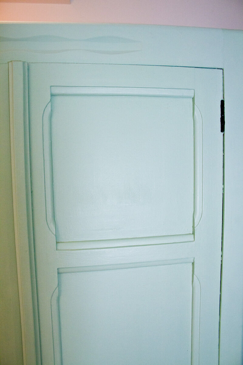 Armoire parisienne vert d'eau