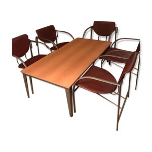Chaises et tables