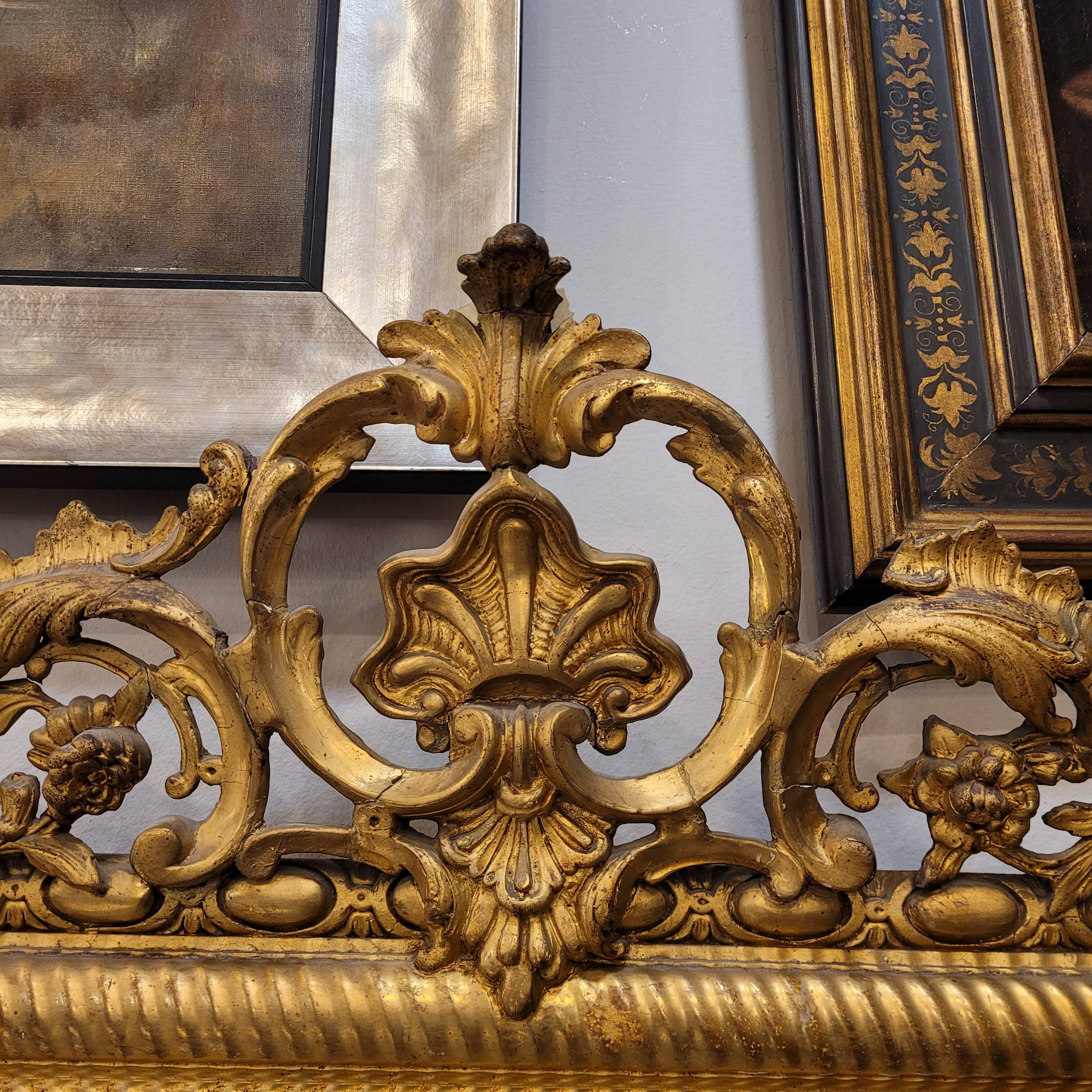 Espejo de pared Segundo Imperio, Madera tallada y dorada, Napoleon III, circa 1880 – France