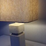 Gard stone lamp