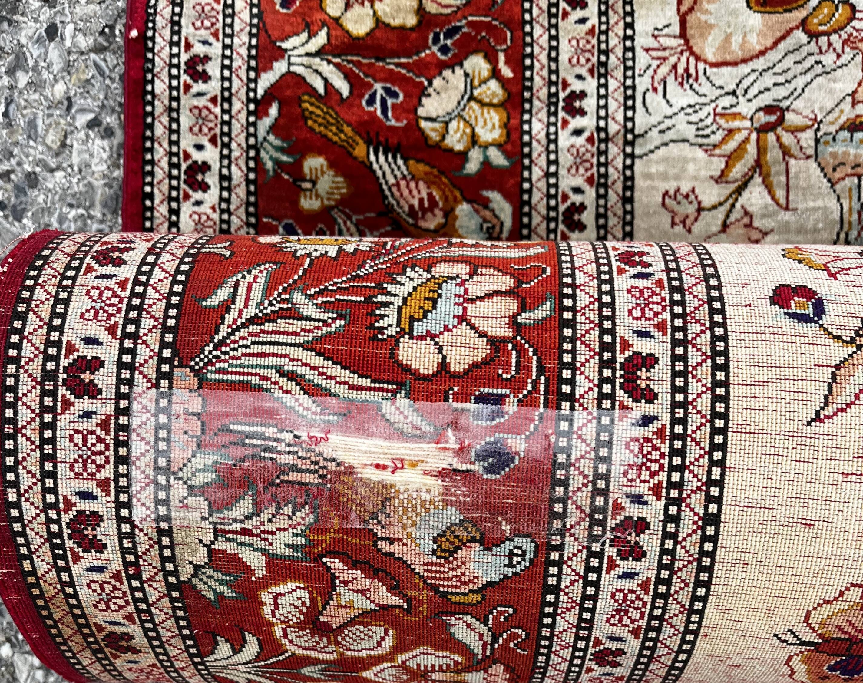 Oriental carpet ghoum-qom silk iran persian : 0.98 X 1.48 M