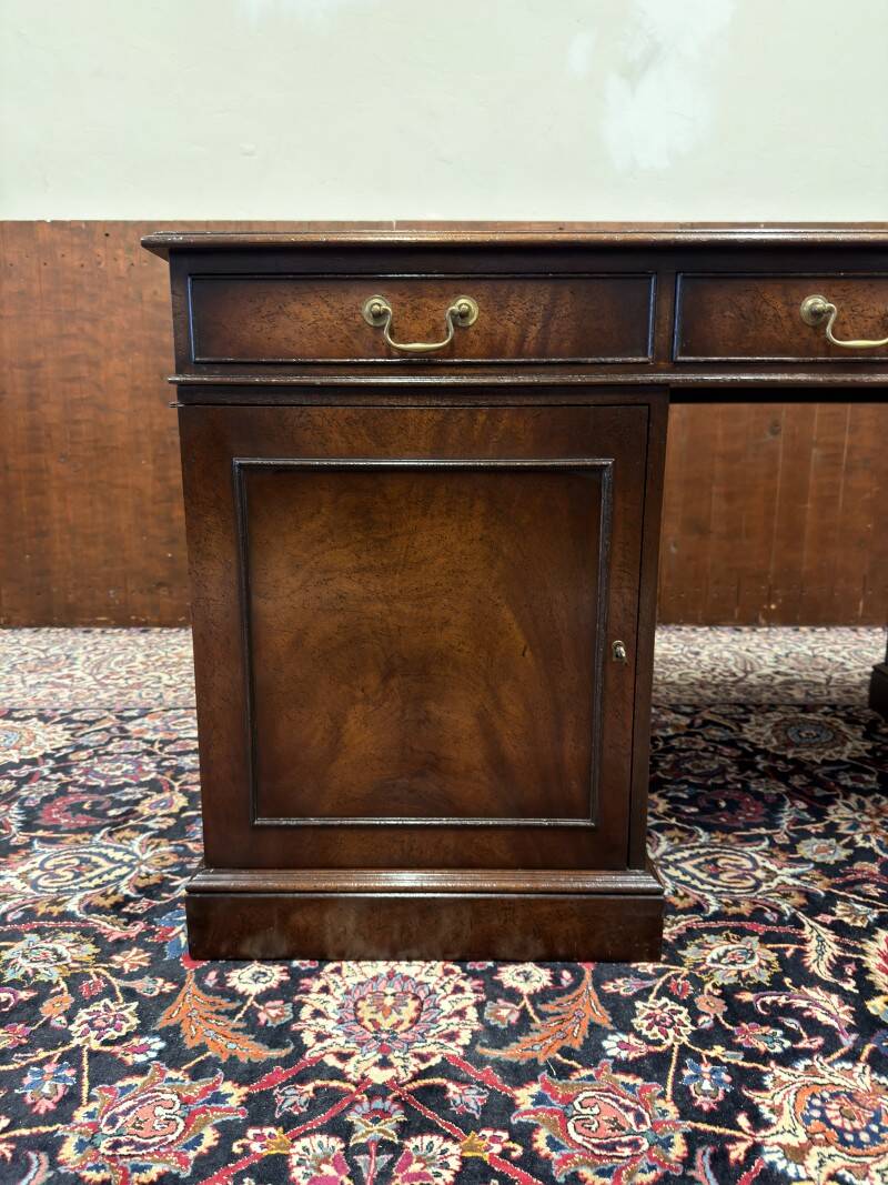Classic English Chesterfield Desk