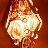 Vintage wall sconce in brass and crystal from the 1960s, Regency lamp in brass.