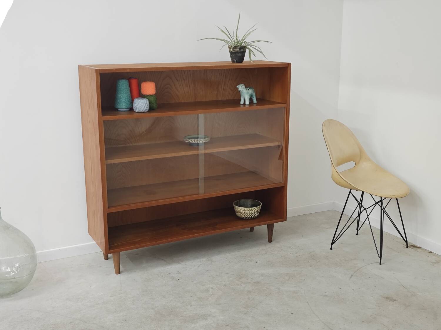 Libena 1960 glass display cabinet / bookcase