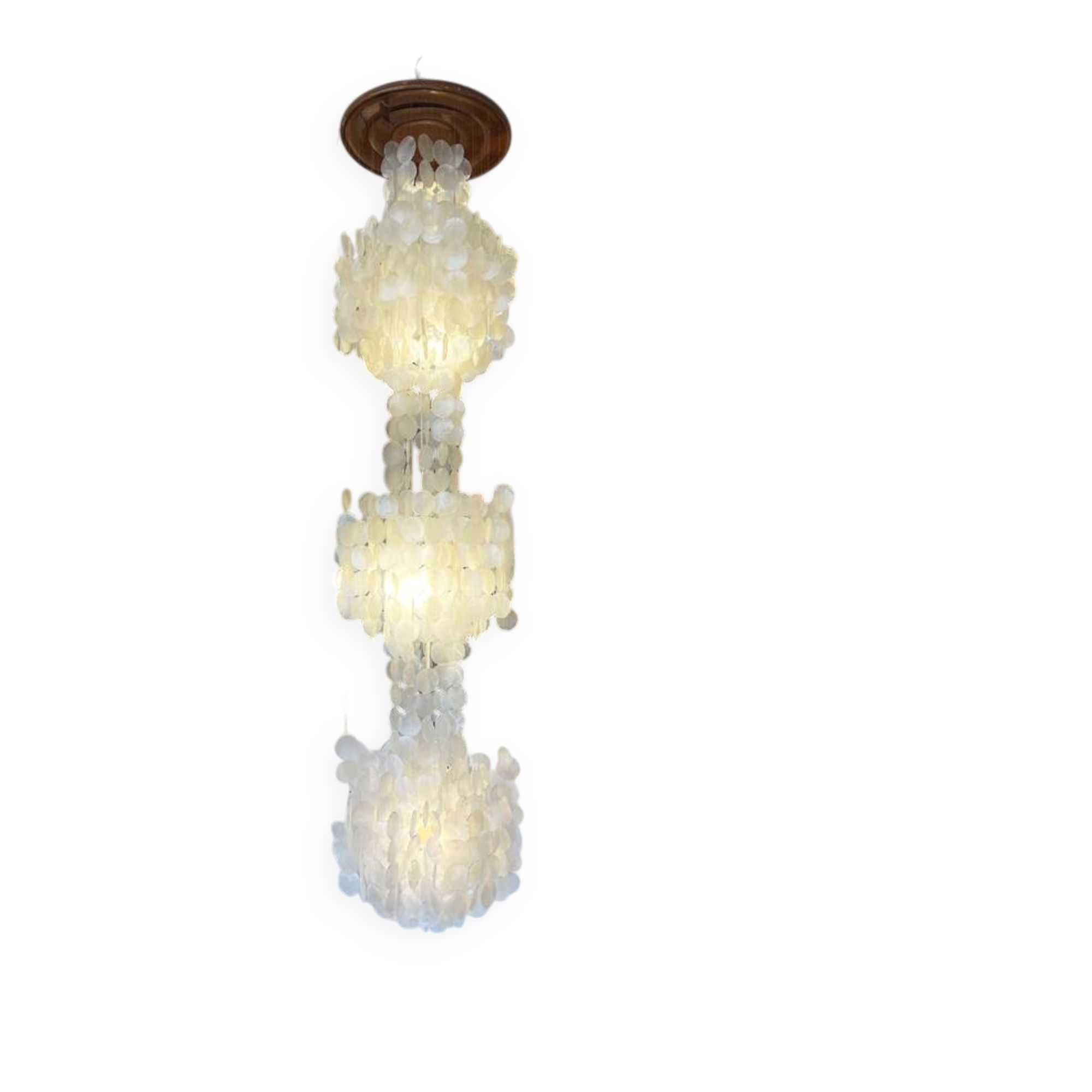 Very large cascading chandelier in mother-of-pearl, Verner Panton style, 1970.