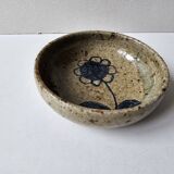 Ceramic bowl emptier with floral motif by suzanne dauliach