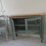 Console, sideboard, shallow display case sublimated in smoky green, wooden top.