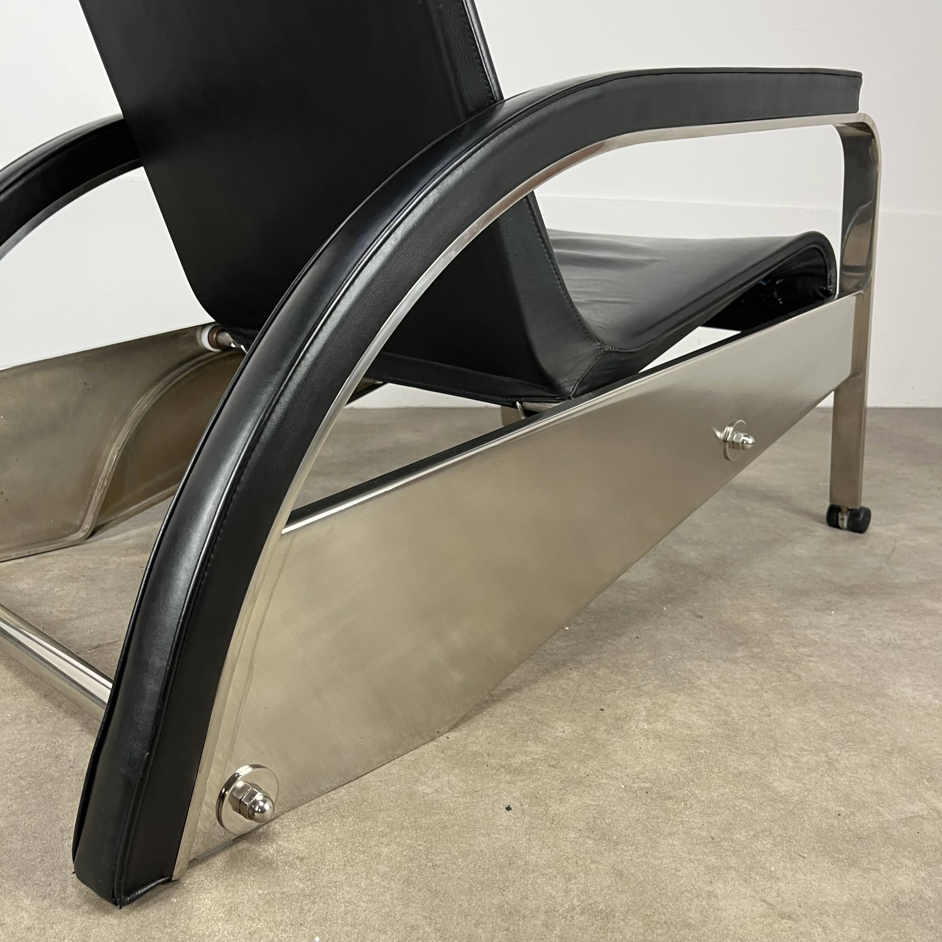 Grand Repos armchair by Jean Prouvé for Tecta