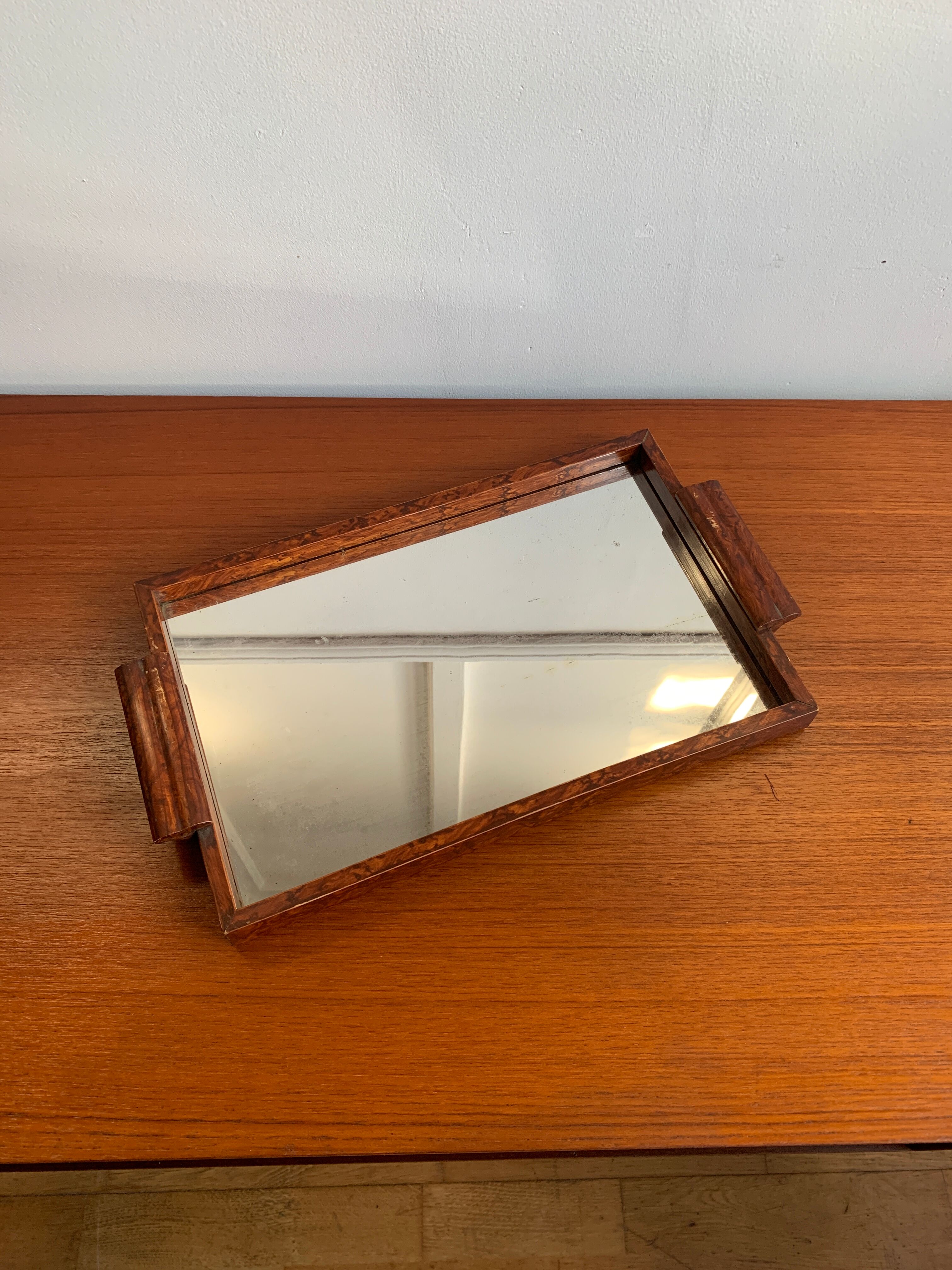 Mirror tray