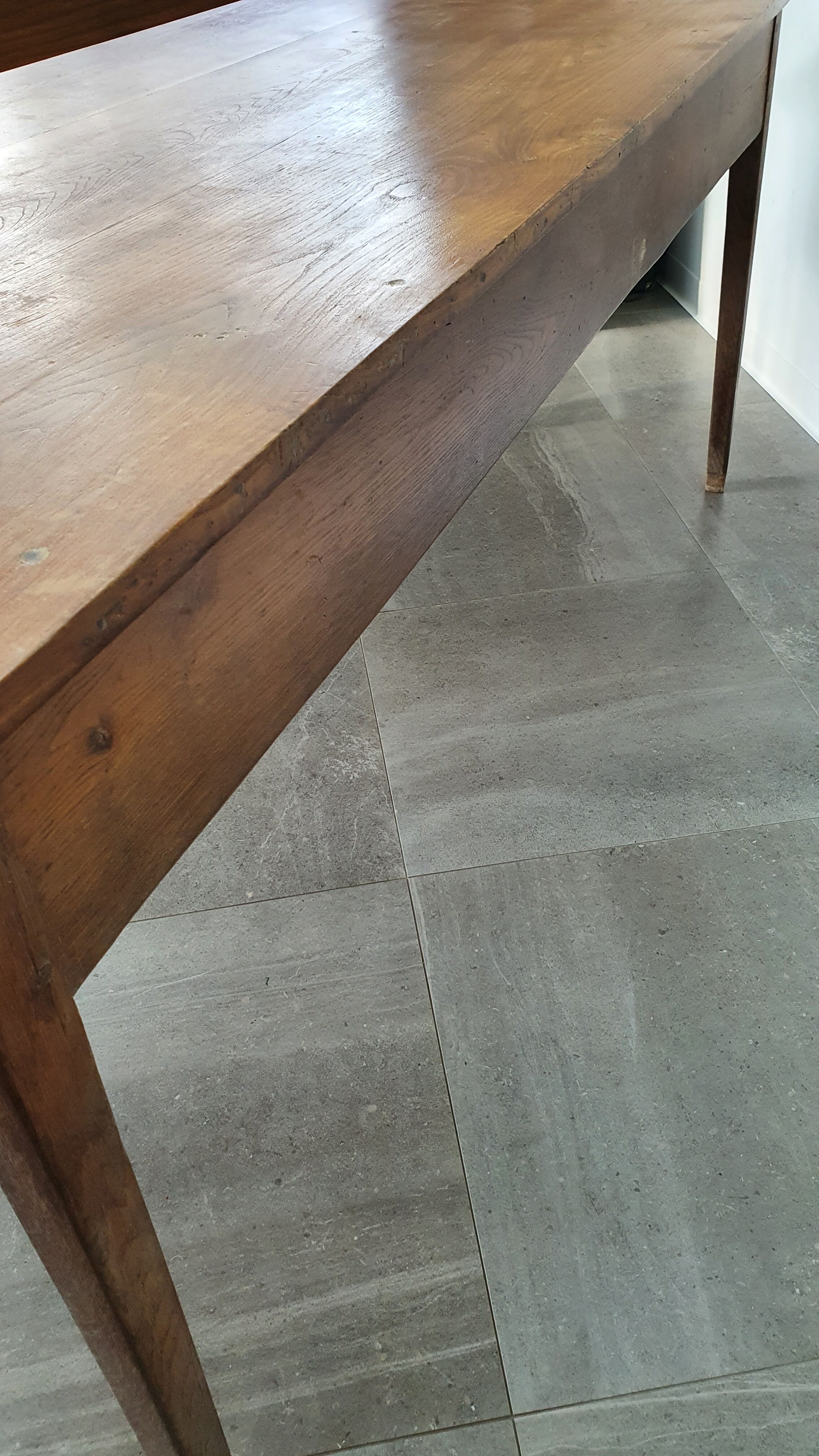 Ensemble table de ferme et 6 chaises Mouettes de Baumann