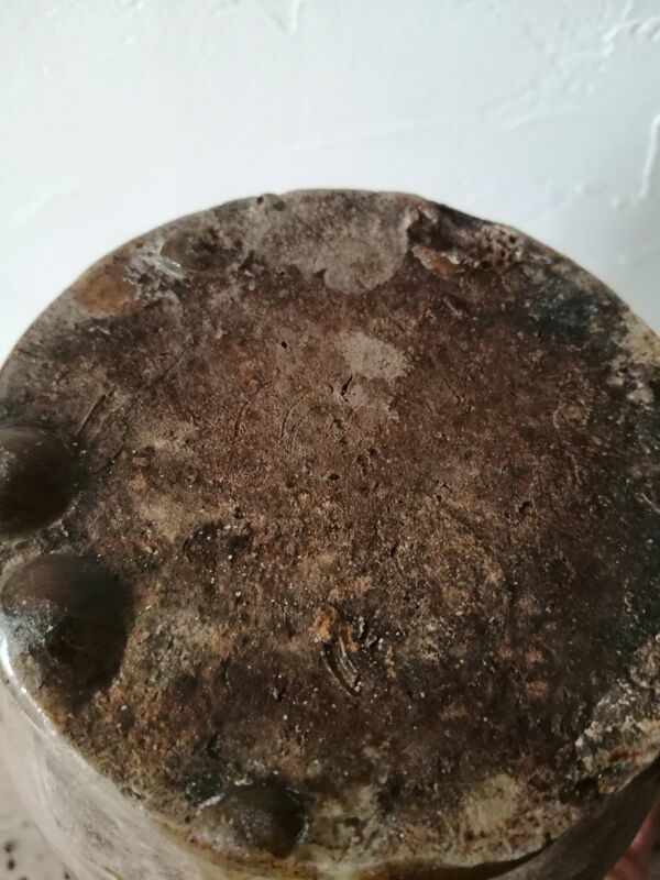 Petite cruche trés ancienne vernissée