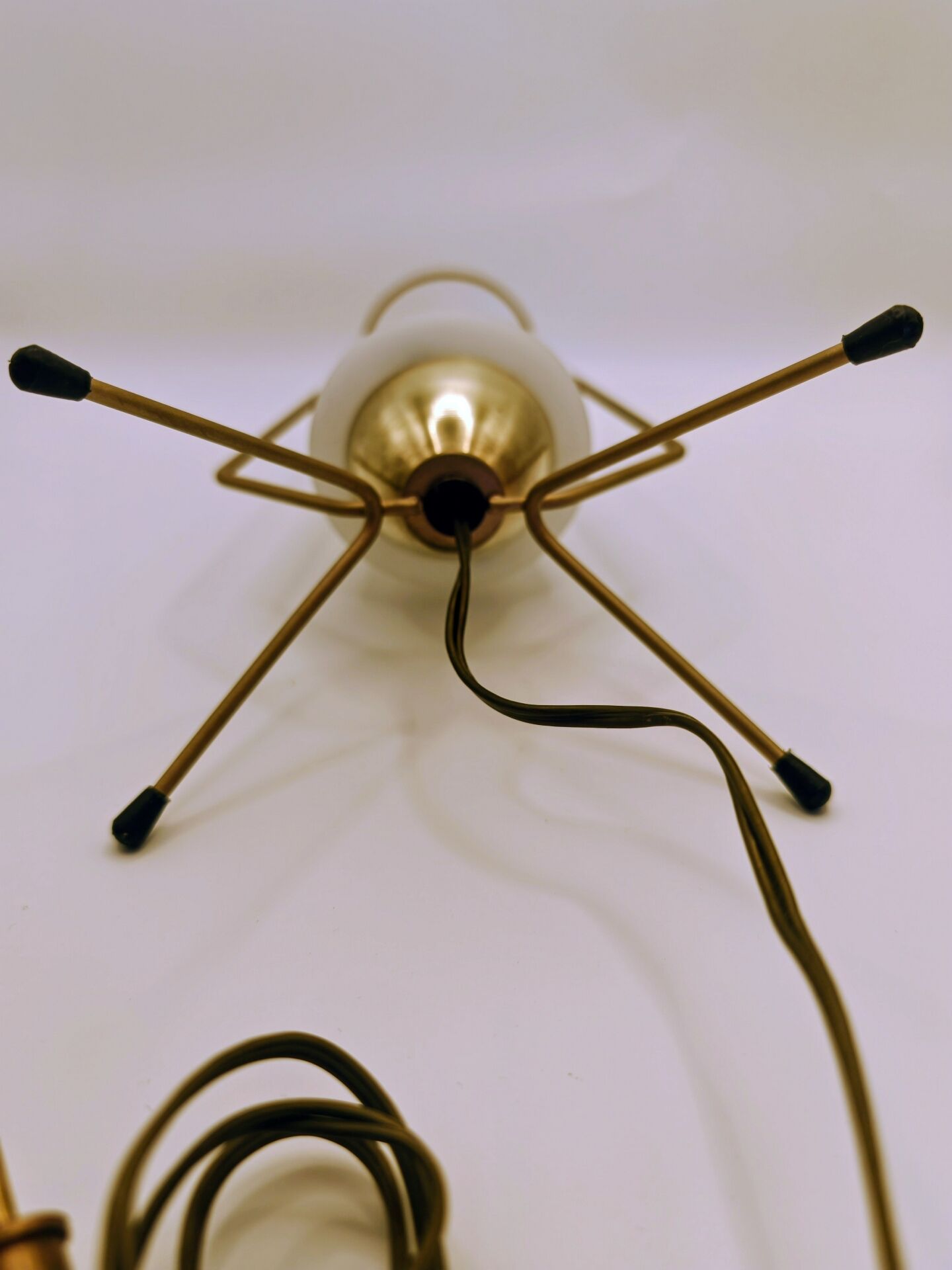 Vintage 1950 Arlus table lamp / Golden metal tripod and opaline