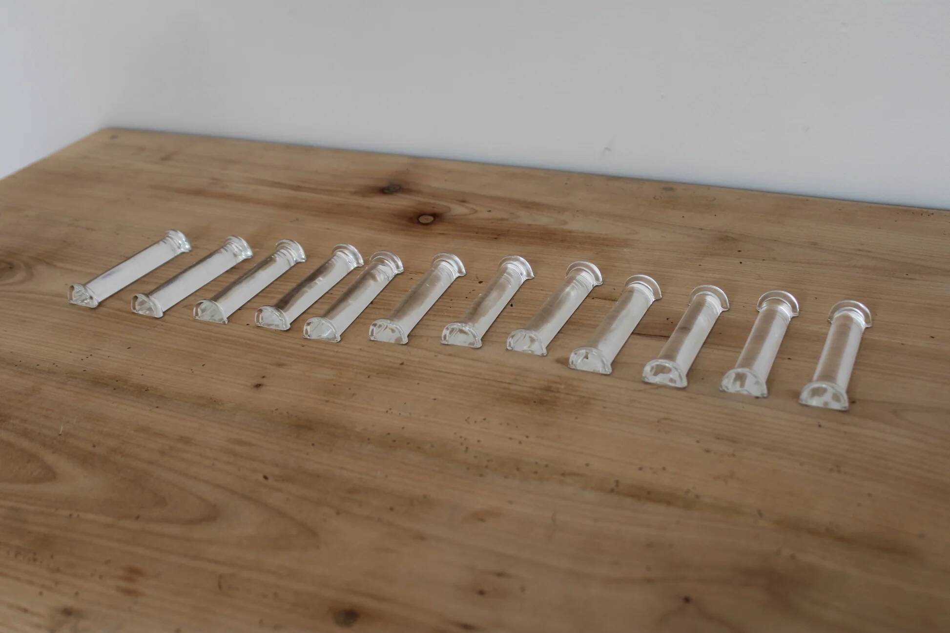 Set of 12 vintage glass knife rests – Original box – Hungary