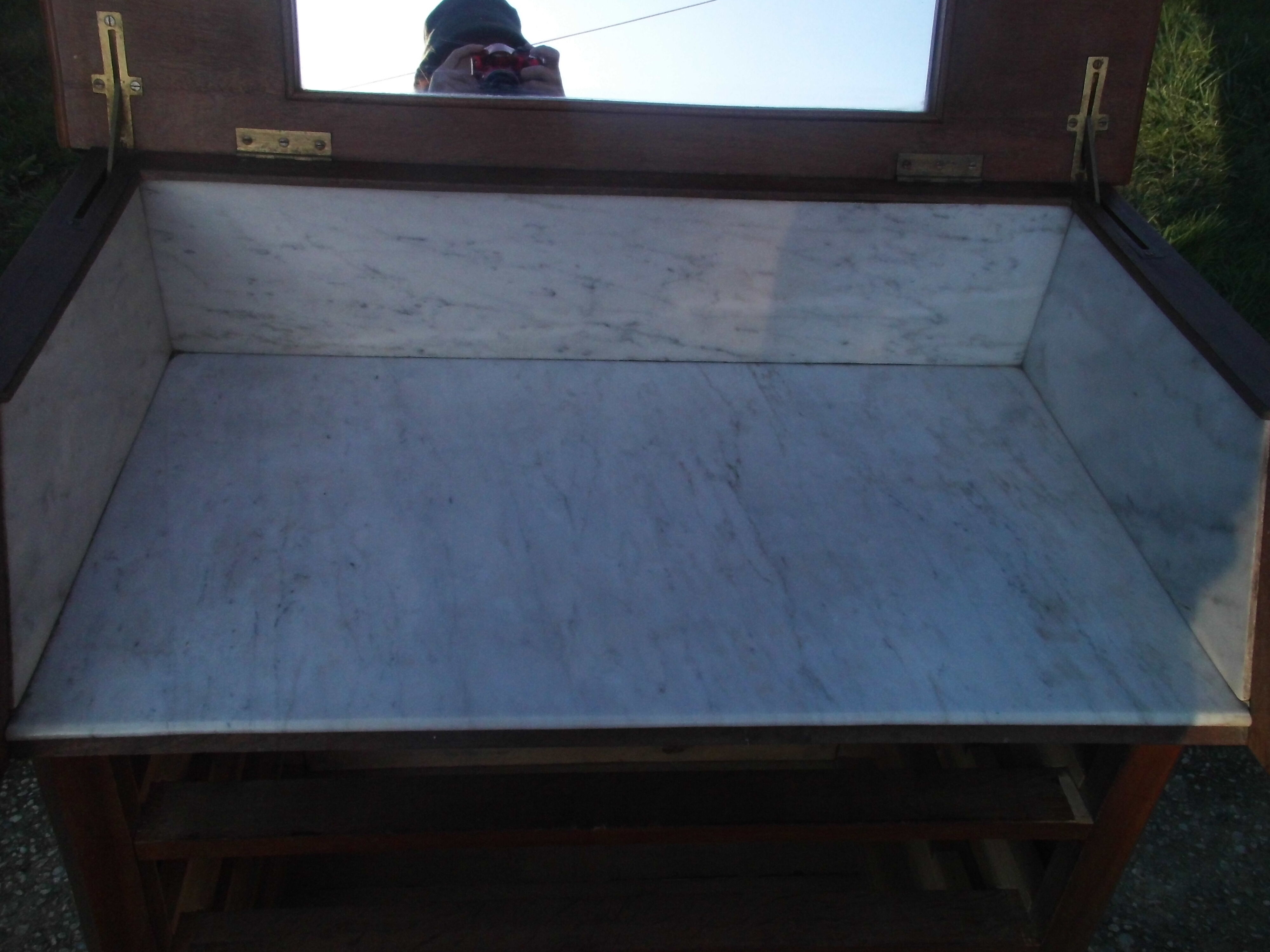 Hairdresser's toilet commodity called 1900 art deco