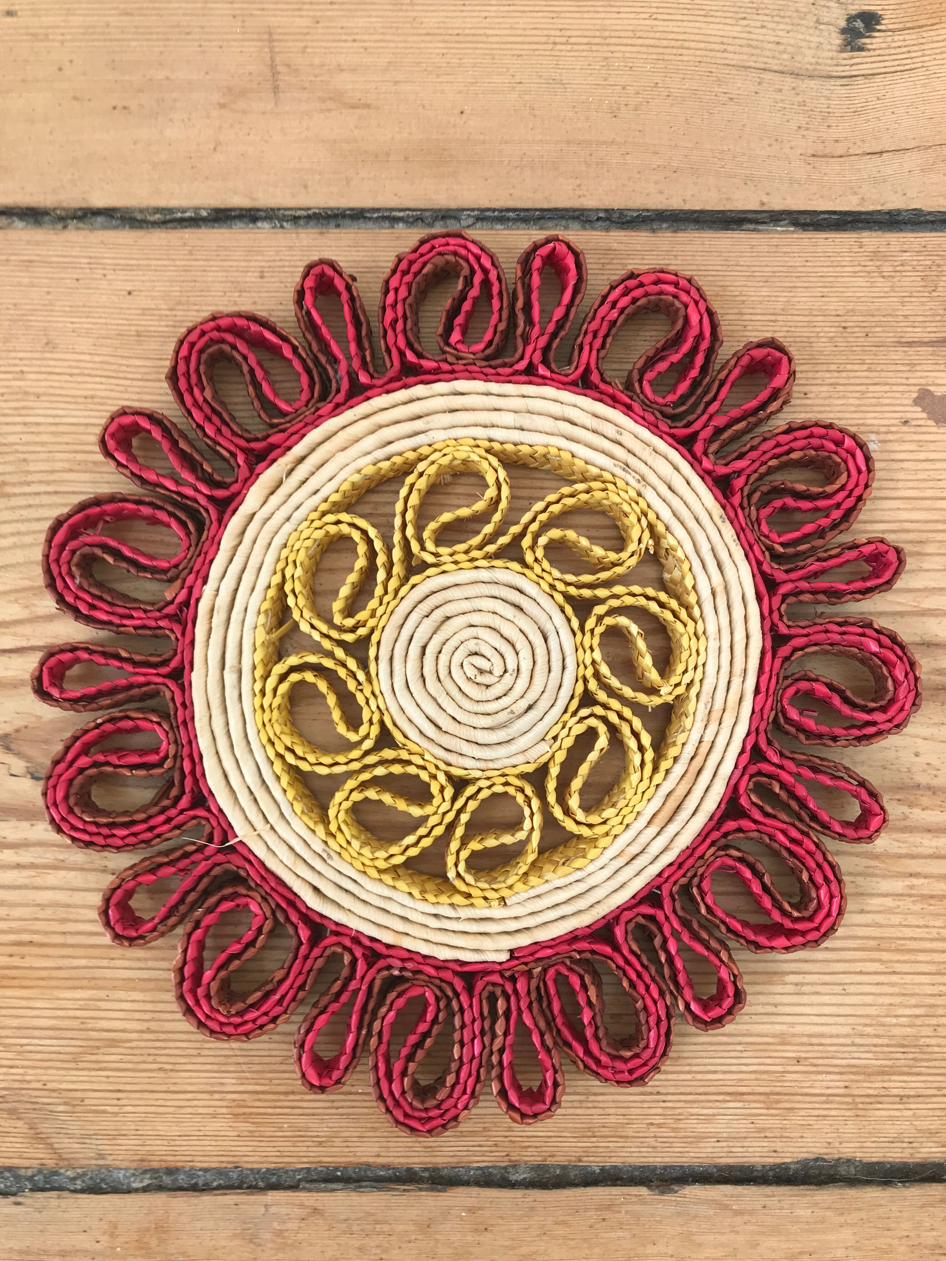 Set of 2 natural braided round underbody year 70