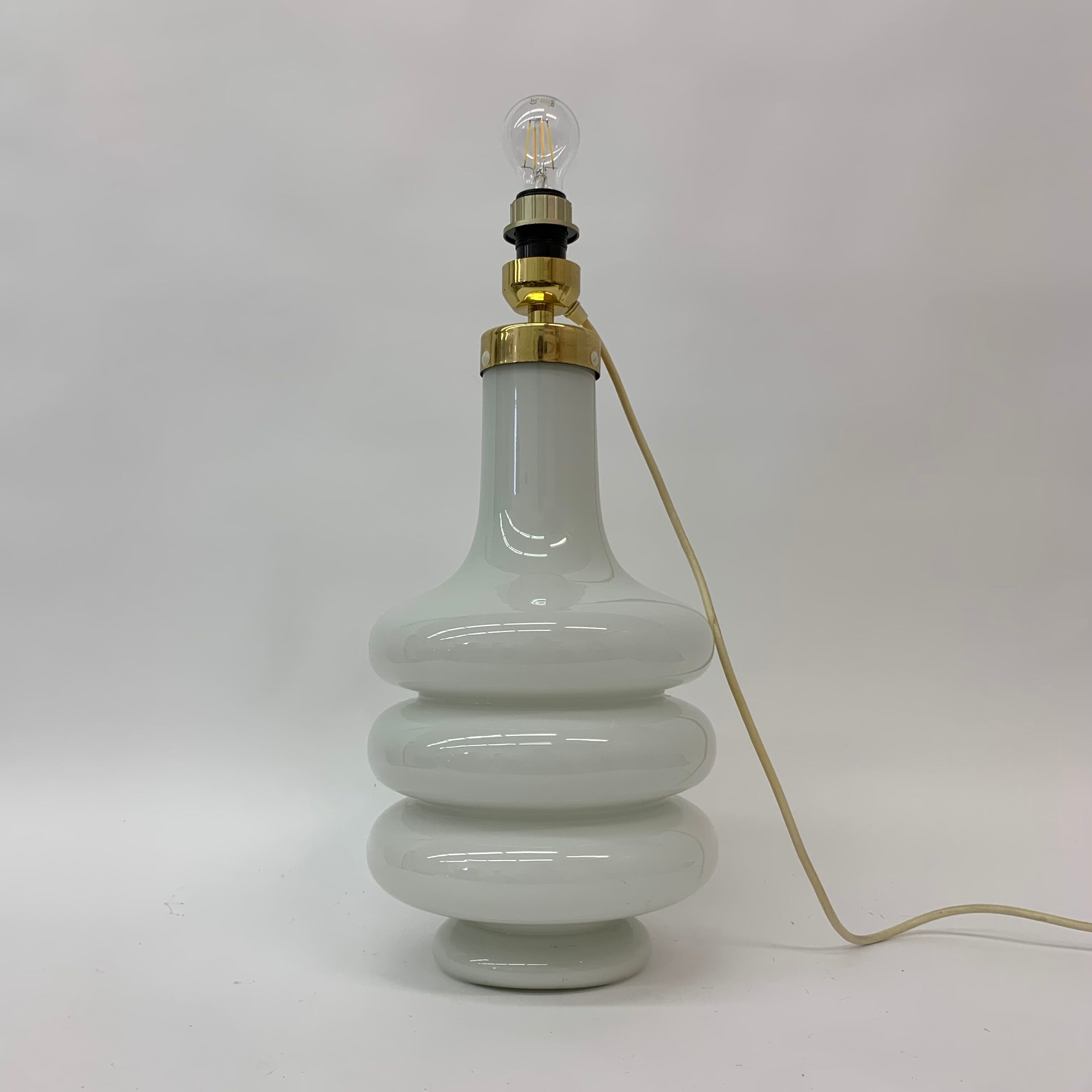 Lampe de table, design du milieu du siècle en verre illuminé, 1970's