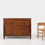 Antique hand crafted en carved chest of drawers in oak, ca. 1800