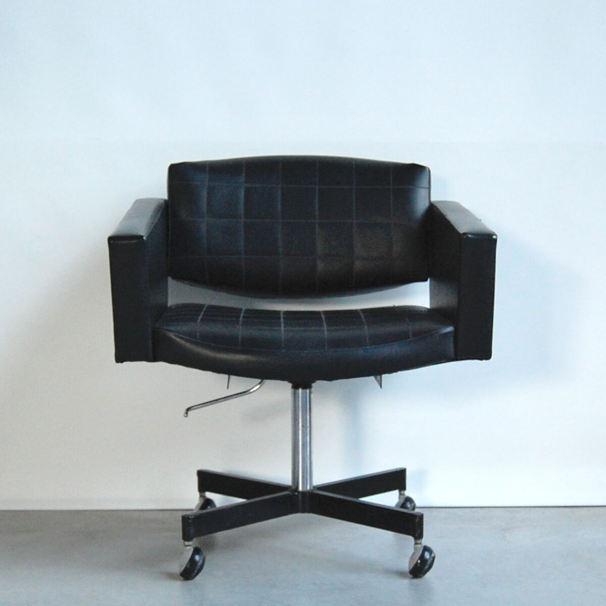 Office chair Council of Pierre Guariche for Meurop 1960