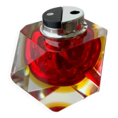 Briquet facetté Sommerso par Flavio Poli, en verre de Murano rouge et jaune, Italie, années 1970.