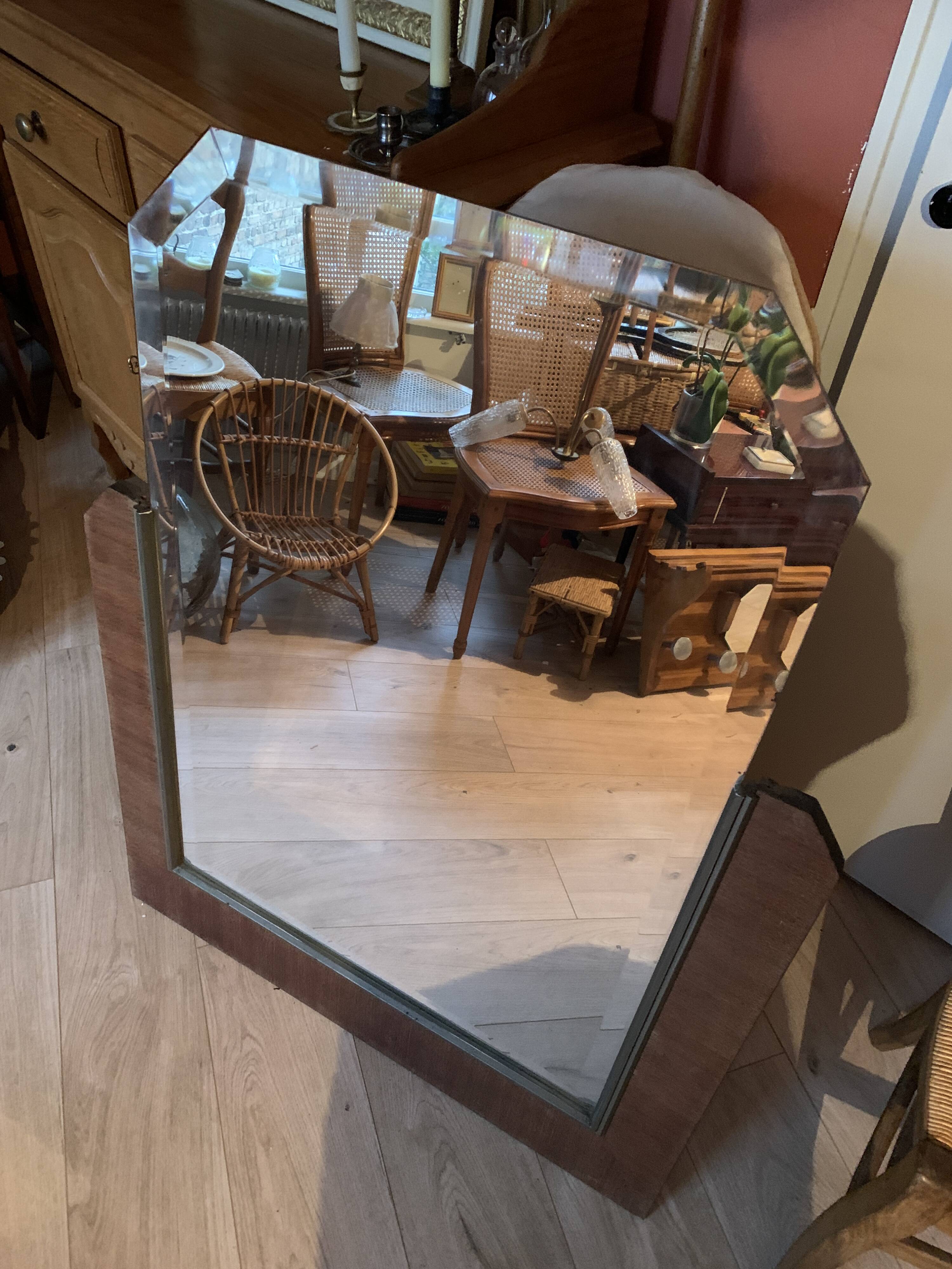 Bevelled mirror 86x114cm