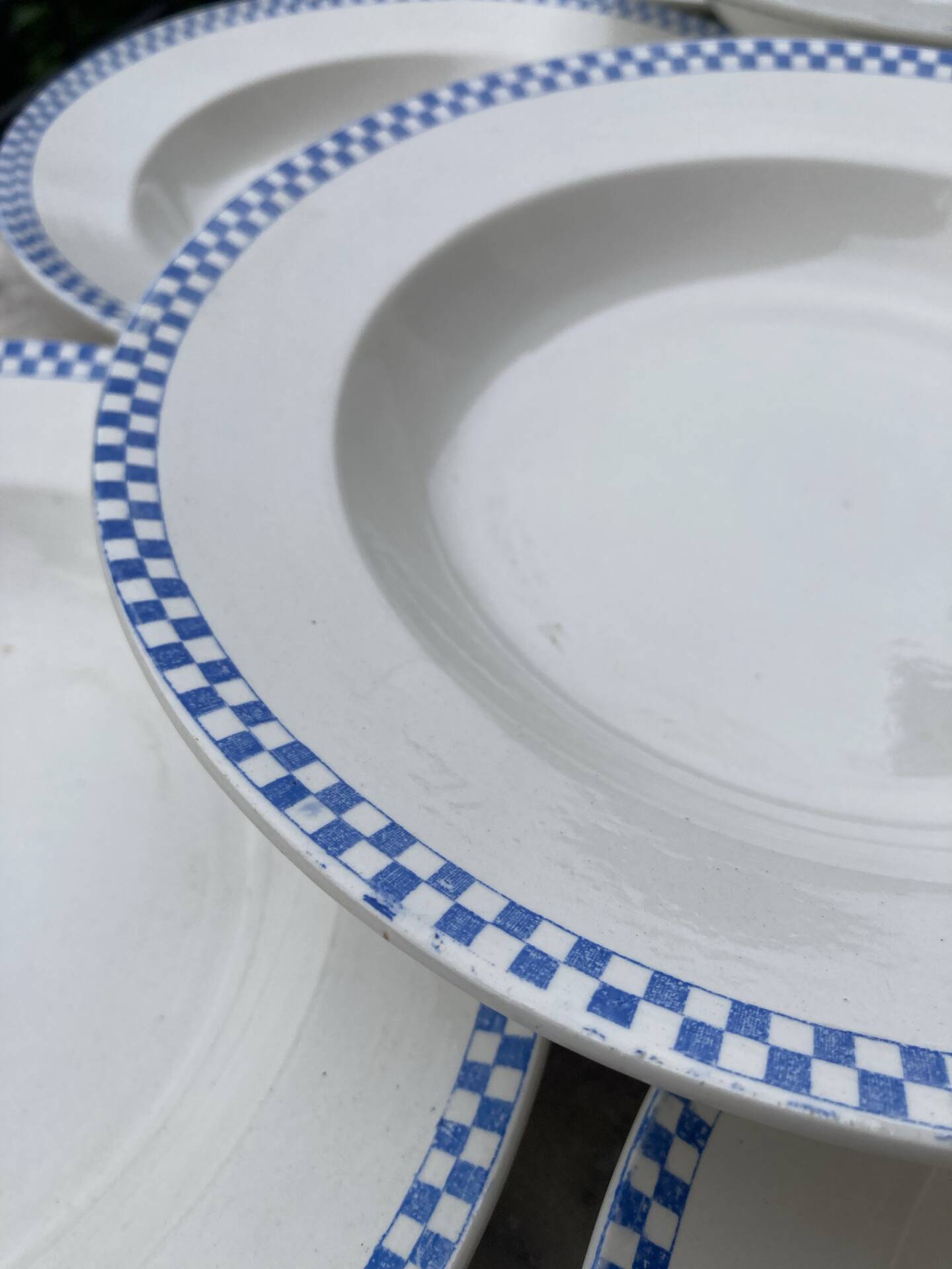 Opaque blue checkered plates Sarreguemines