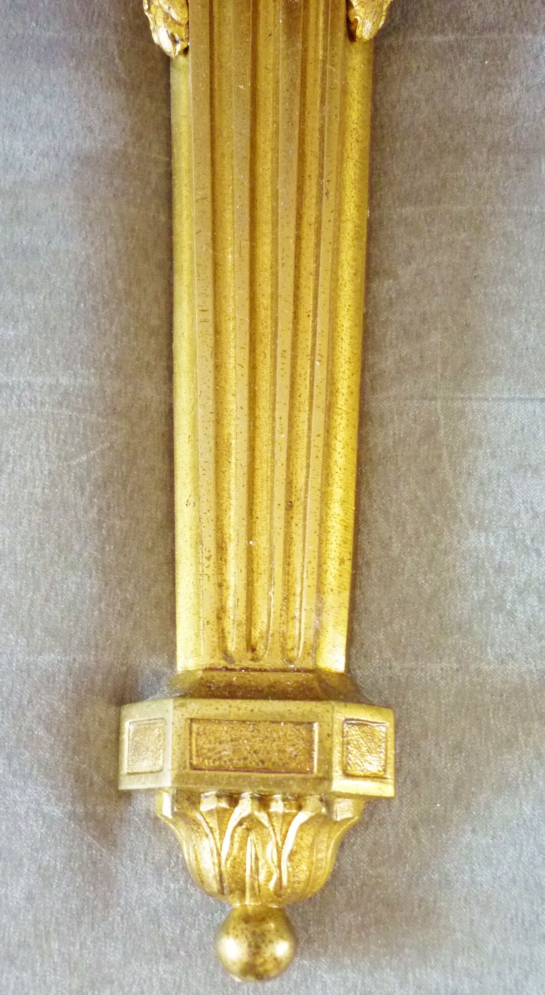 Huge wall lamp in gilded bronze Louis XVI style, three branches, late nineteenth